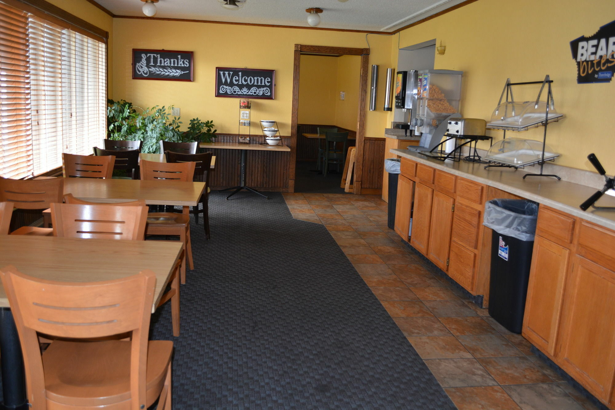 Travelodge By Wyndham Grand Forks Exterior foto